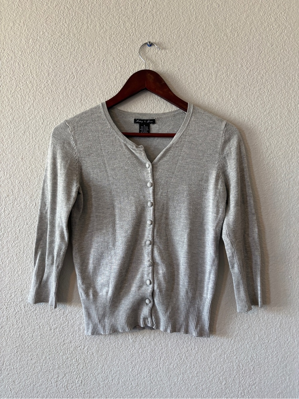 Classic Crewneck Button-Front Sweater Cardigan - Light Gray
